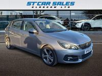 Usado Peugeot 308 Allure 130 HP (95 kW) 2019 Cinzento Citadino