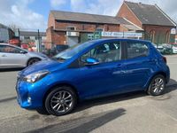 Used Toyota Yaris Multidrive S 99 HP (72 kW) 2014 Blue Hatchback