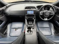 Usado Jaguar XE R-Sport 180 HP (132 kW) 2017 Azul Sedan