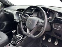 Begagnad Vauxhall Corsa Ultimate 99 HK (72 kW) 2023 Röd Halvkombi