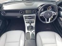 Used Mercedes SLK200 AMG 184 HP (135 kW) 2012 Silver Cabriolet