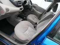 Used Nissan Almera S 114 HP (83 kW) 2002 Blue Hatchback