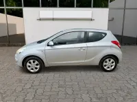 Used Hyundai i20 Comfort 78 HP (57 kW) 2011 Silver Hatchback