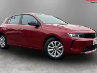Usado Vauxhall Astra Design Edition 110 HP (80 kW) 2025 Citadino
