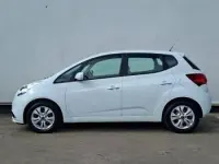 Used Kia Venga 2019 White Hatchback