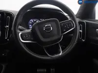 Used Volvo XC40 R-Design 211 HP (155 kW) 2021 Red SUV