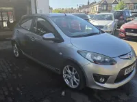 Begagnad Mazda 2 2010 Silver Halvkombi