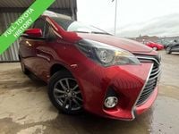Used Toyota Yaris 99 HP (72 kW) 2015 Red Hatchback