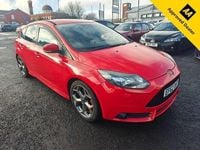 Begagnad Ford Focus ST 250 HK (183 kW) 2012 Röd Halvkombi