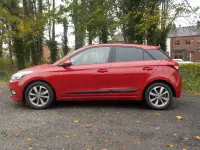 Używany Hyundai i20 Premium SE 84 KM (61 kW) 2017 Czerwony Hatchback