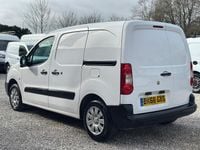 Used Citroën Berlingo 75 HP (55 kW) 2018 White MPV