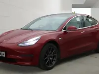 Usado Tesla Model 3 Standard Range 239 kW (325 HP) 2019 Vermelho Sedan