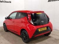 Used Toyota Aygo Trend 72 HP (52 kW) 2021 Red Hatchback