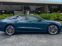 New Audi A6 e-tron Comfort 210 kW (286 HP) 2025 Blue Hatchback