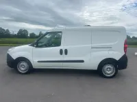 Used Vauxhall Combo 105 HP (77 kW) 2018 White MPV