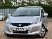 Second-hand Honda Jazz ES 100 CP (73 kW) 2011 Argintiu Hatchback