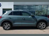 Used VW T-Roc R-line 150 HP (110 kW) 2025 Petrol blue metallic SUV