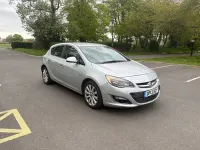 Second-hand Vauxhall Astra 2013 Argintiu Hatchback