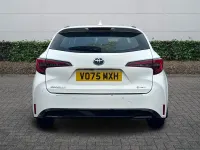 Usado Toyota Corolla 140 HP (102 kW) 2025 Branco