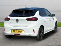 Second-hand Vauxhall Corsa-e Elite 98 kW (134 CP) 2021 Alb Hatchback