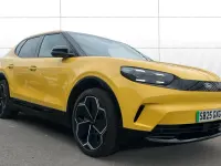 Used Ford Capri Premium 210 kW (286 HP) 2025 Yellow SUV