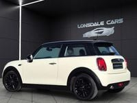 Używany Mini Cooper Hatch 136 KM (100 kW) 2018 Biały Hatchback