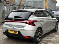 Used Hyundai i20 Premium 2018 Sliver Hatchback