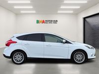 Used Ford Focus Zetec 2014 White Hatchback
