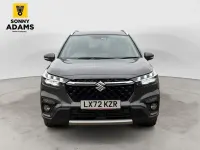 Usado Suzuki SX4 2023 Gris Utilitario