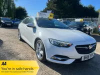 Begagnad Vauxhall Insignia SRi 140 HK (102 kW) 2019 Vit Halvkombi