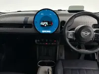 Begagnad Mini Cooper Hatch 154 HK (113 kW) 2024 Grön Halvkombi
