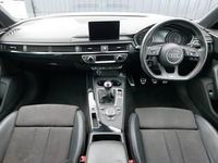 Used Audi A4 Black Edition 150 HP (110 kW) 2019 White Estate