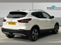 Used Nissan Qashqai N-Connecta 157 HP (115 kW) 2021 Arctic white SUV