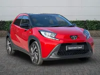 Used Toyota Aygo X 72 HP (52 kW) 2025 Red SUV