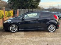 Used Ford Fiesta Zetec 125 HP (91 kW) 2013 Black Hatchback