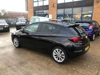 Second-hand Vauxhall Astra Design Edition 2018 Negru Hatchback