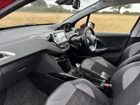 Used Peugeot 2008 Allure Premium 80 HP (58 kW) 2018 Red SUV