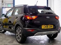 Usado Kia Stonic 118 HP (86 kW) 2018 Preto SUV