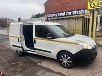 Second-hand Vauxhall Combo 95 CP (69 kW) 2018 Alb Monovolum