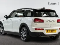 Usado Mini Cooper Clubman Exclusive 134 CV (98 kW) 2023 Blanco Familiar