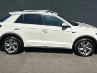 Usado VW T-Roc R-line 150 HP (110 kW) 2025 Cinzento SUV