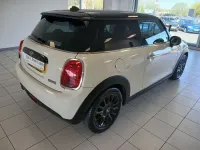 Usado Mini Cooper Hatch 136 CV (100 kW) 2018 Blanco Utilitario
