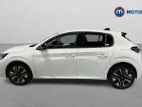 Używany Peugeot 208 Allure 101 KM (74 kW) 2025 Biały Hatchback