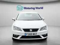 Used Seat Leon SE Dynamic 115 HP (84 kW) 2018 White Hatchback