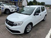 Used Dacia Sandero Ambiance 75 HP (55 kW) 2017 White Hatchback