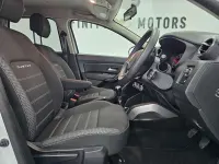 Used Dacia Duster Prestige 130 HP (95 kW) 2019 White SUV