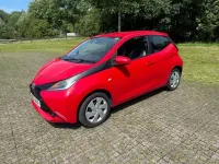 Used Toyota Aygo X-play 68 HP (50 kW) 2014 Red Hatchback