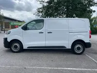Used Peugeot Expert Premium 102 HP (75 kW) 2023 White Van