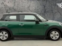 Used Mini Cooper Classic 134 HP (98 kW) 2021 Green Hatchback