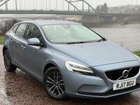 Used Volvo V40 Momentum 120 HP (88 kW) 2017 Blue Hatchback